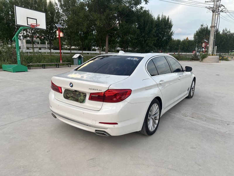 徐州20年宝马5系8