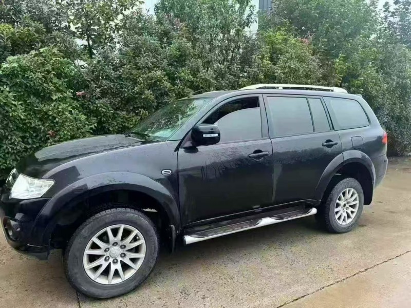 济南14年三菱帕杰罗·劲畅2