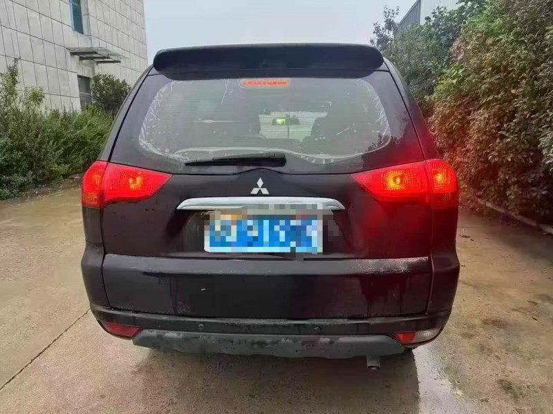 济南14年三菱帕杰罗·劲畅8