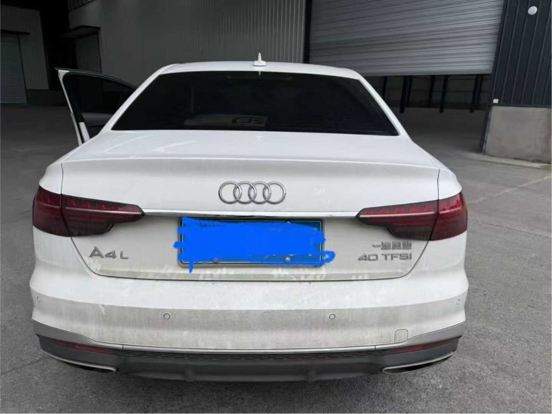 成都23年奥迪A4L5