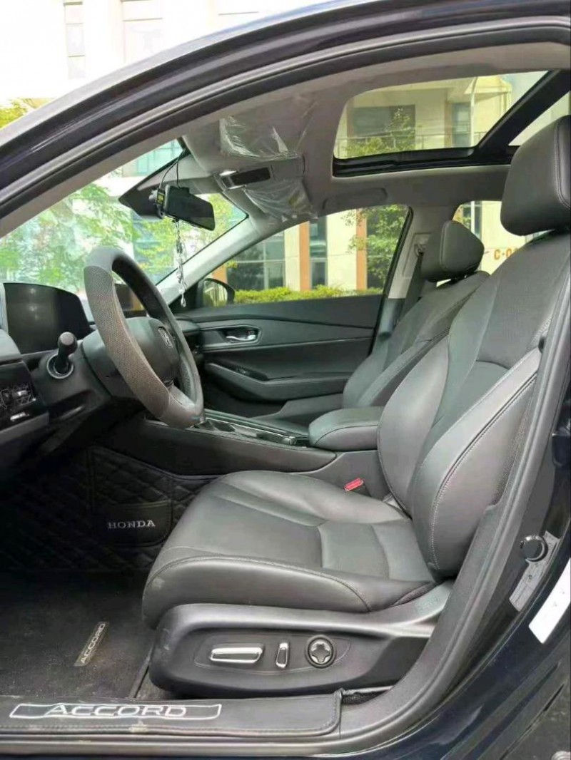 广州25年本田雅阁5