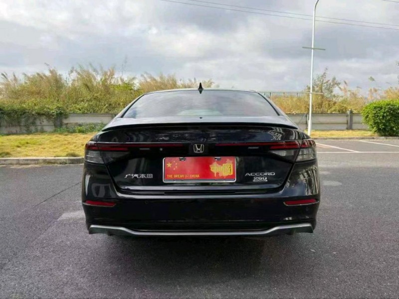 广州25年本田雅阁7