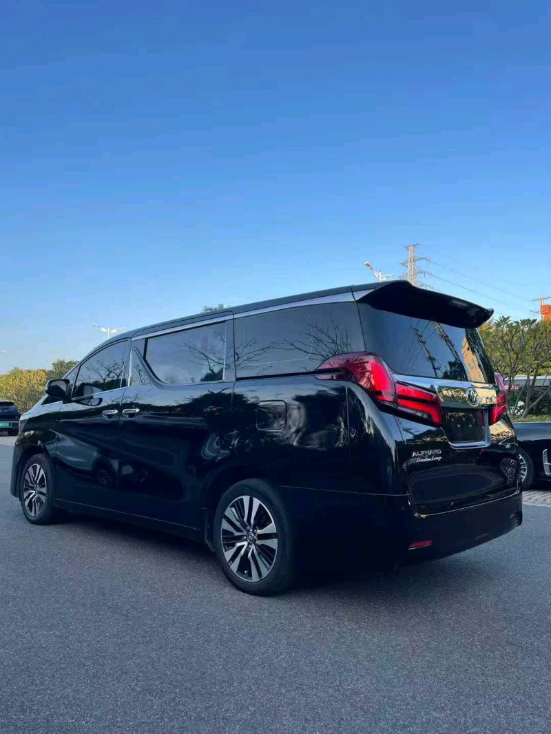 漳州20年丰田埃尔法8