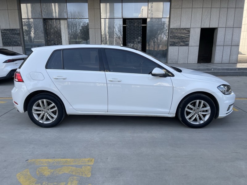 济宁19年大众高尔夫7