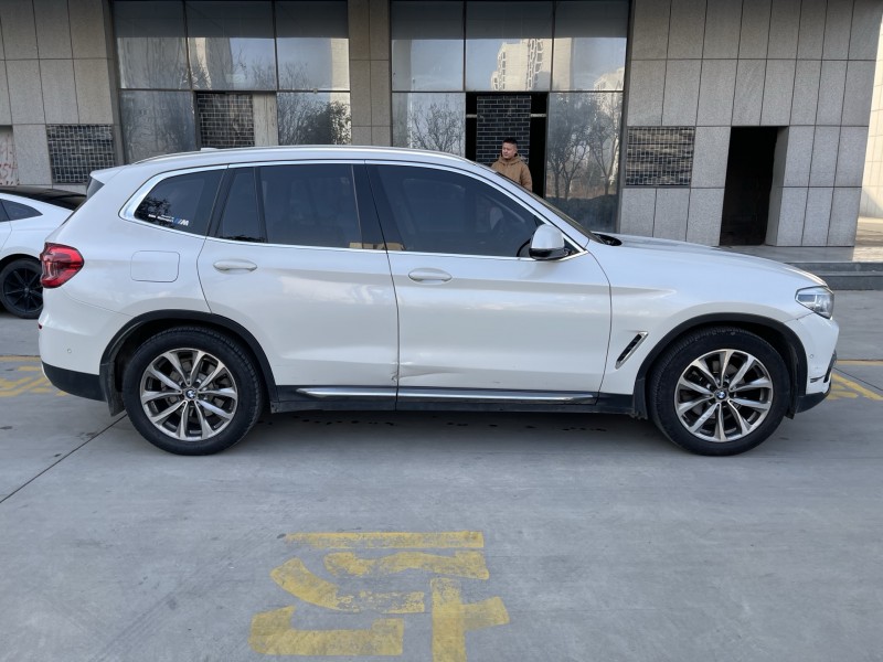 济宁19年宝马X38
