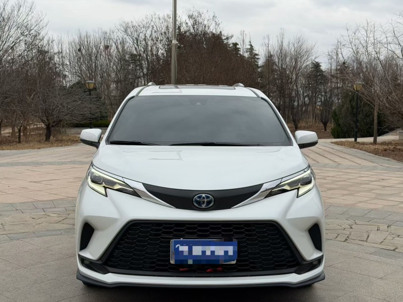 青岛24年丰田格瑞维亚1