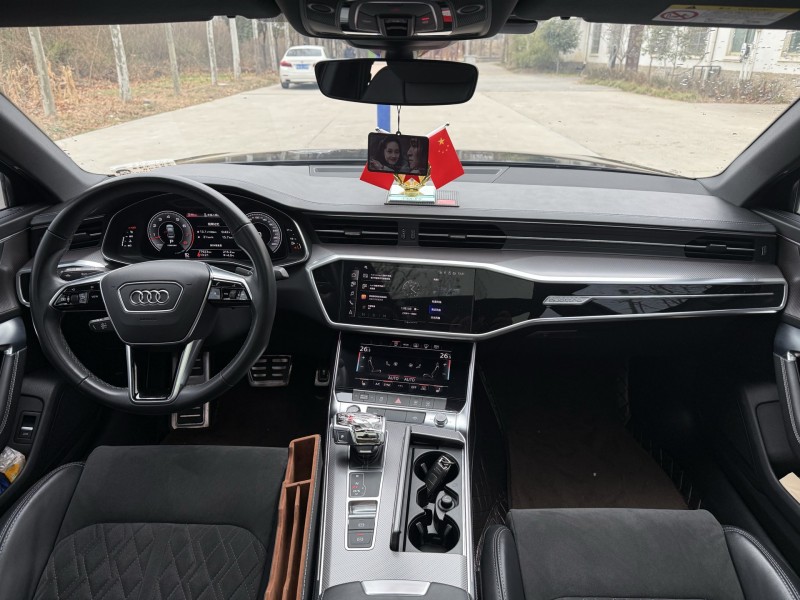 郑州22年奥迪A6L4