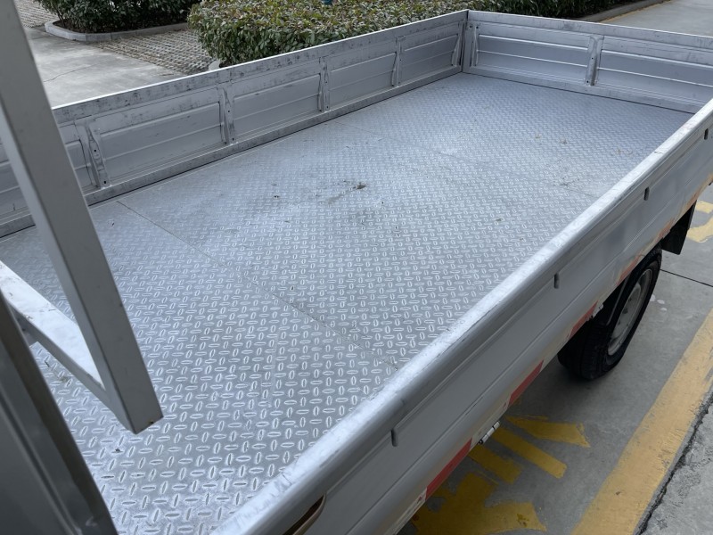 济宁25年吉利星享6