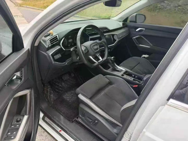 厦门22年奥迪Q36