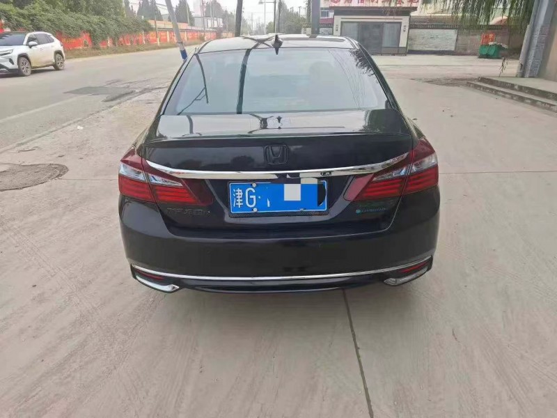 保定19年本田雅阁2