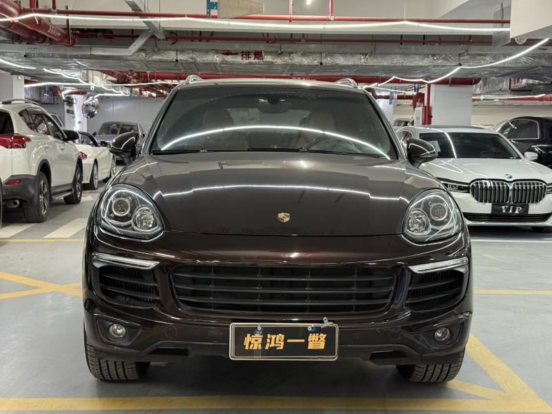 深圳15年保时捷卡宴1