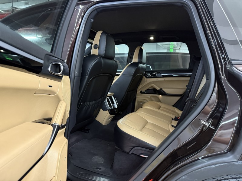 深圳15年保时捷卡宴6