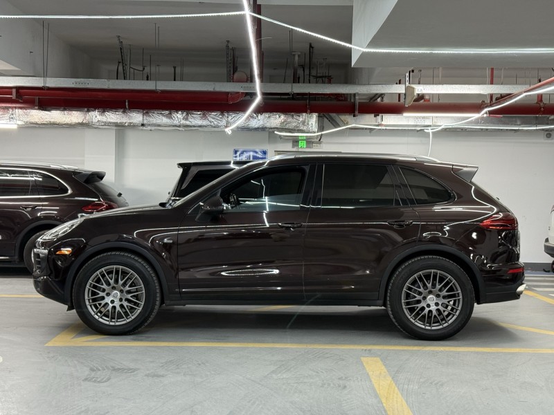 深圳15年保时捷卡宴7