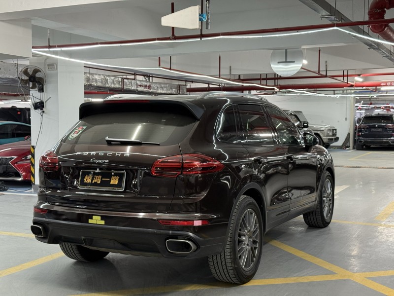 深圳15年保时捷卡宴8