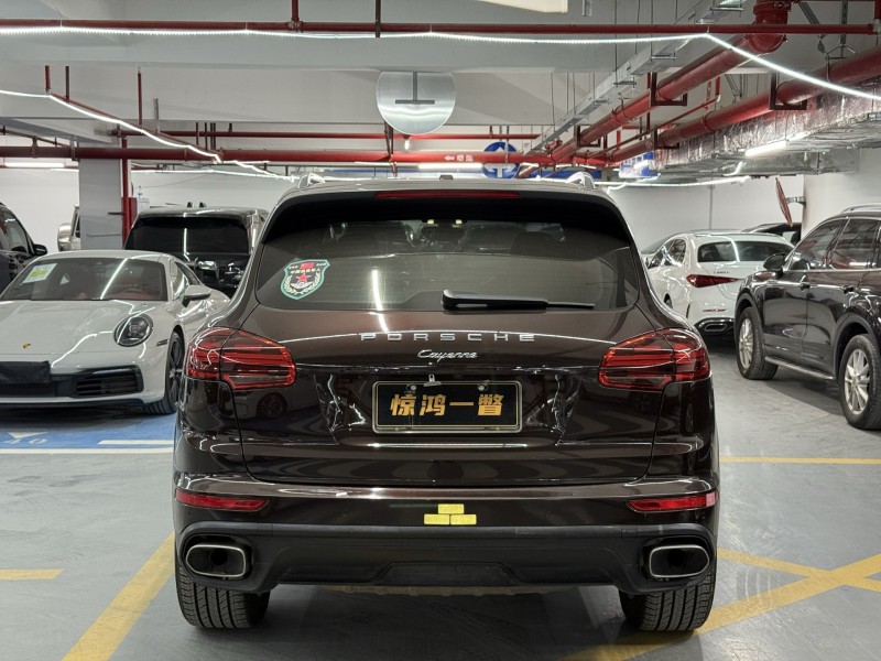 深圳15年保时捷卡宴9
