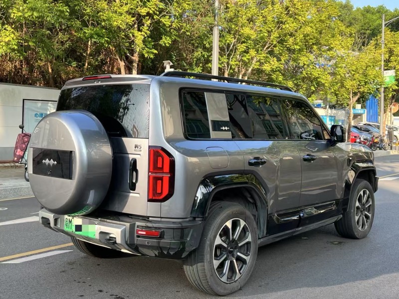 深圳24年比亚迪方程豹8