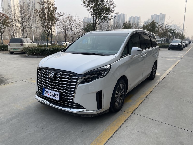 济宁21年别克GL82