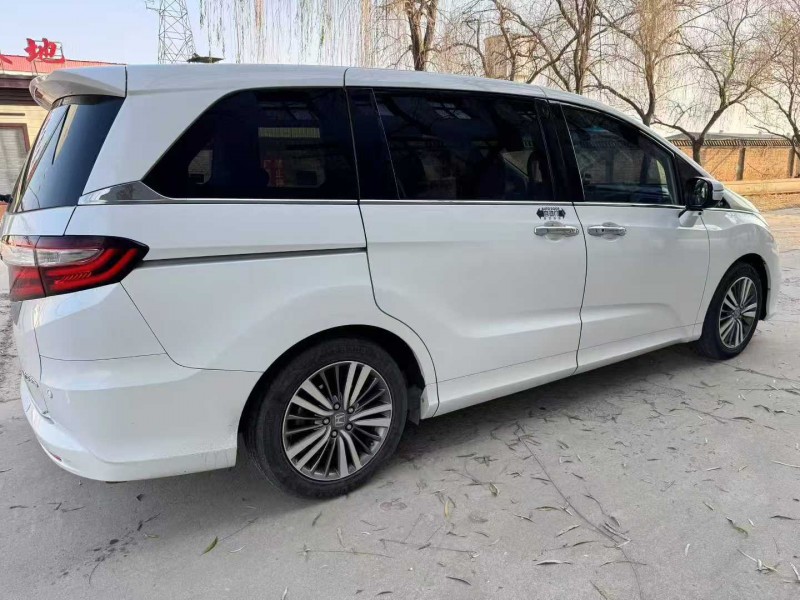 保定18年本田奥德赛8