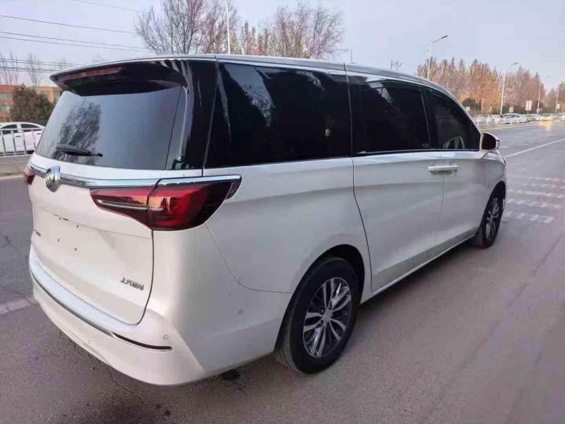 济宁21年别克GL87