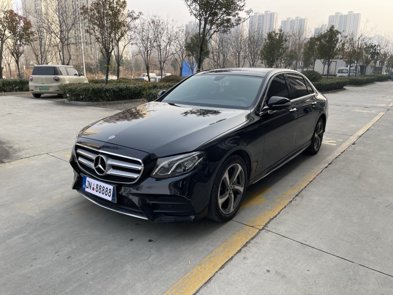 济宁18年奔驰E3