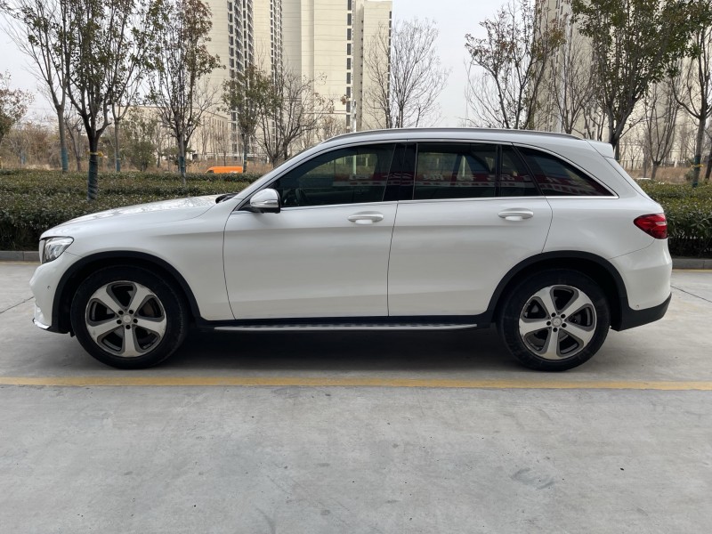 济宁17年奔驰GLC7