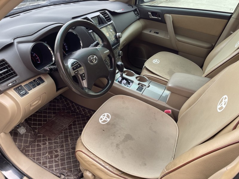 济宁14年丰田汉兰达5