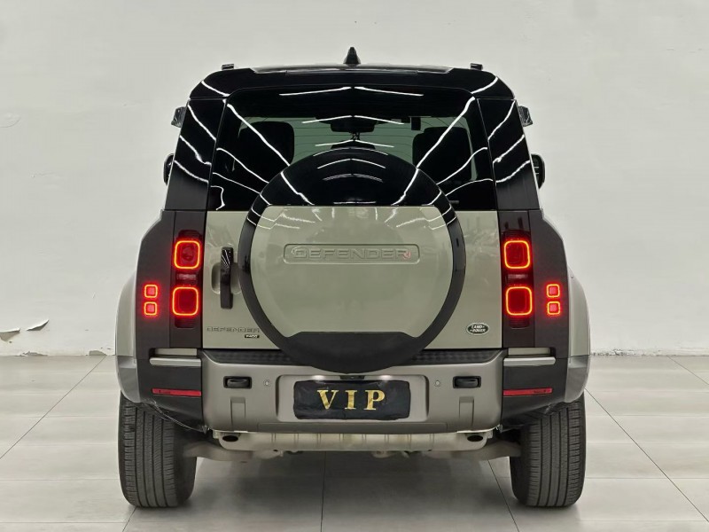 唐山23年路虎卫士9