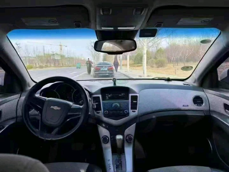 廊坊12年雪佛兰科鲁兹4