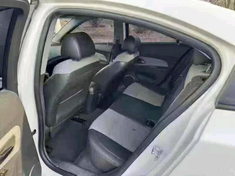 廊坊12年雪佛兰科鲁兹5