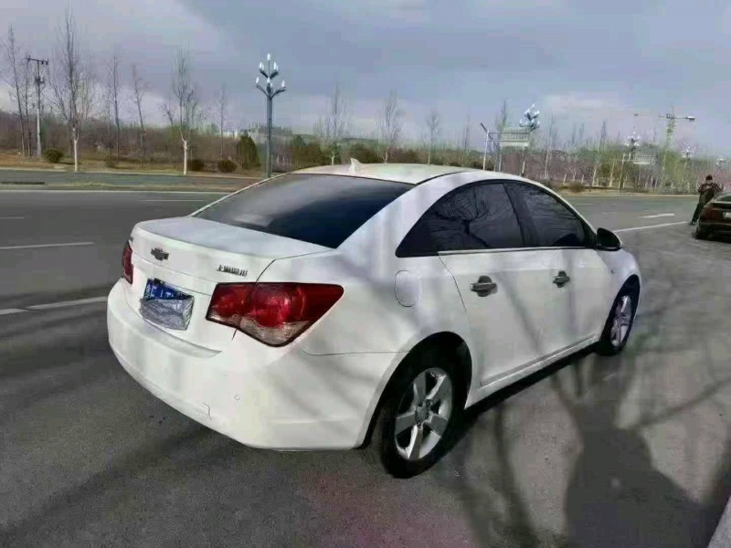 廊坊12年雪佛兰科鲁兹7