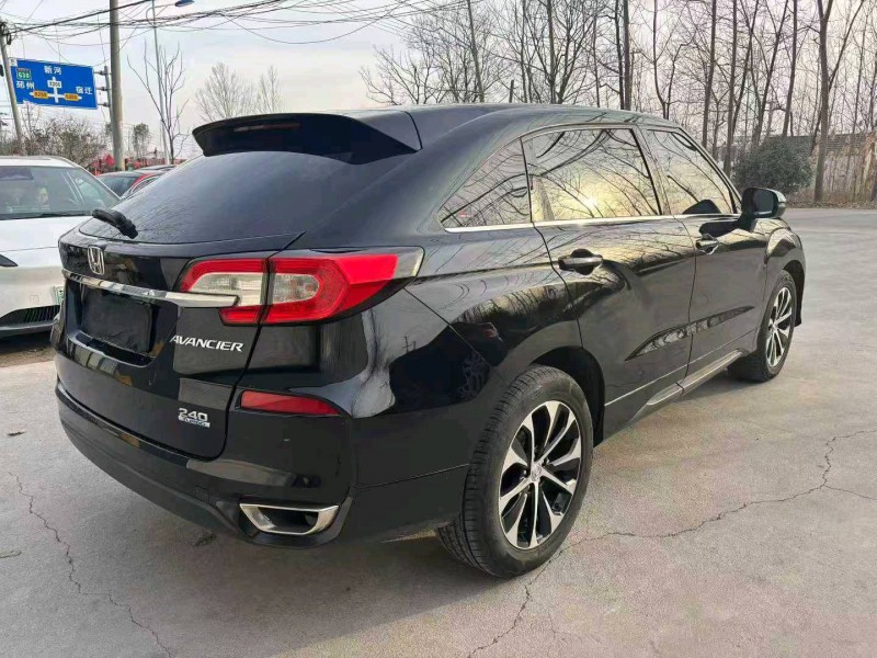 徐州17年本田冠道8