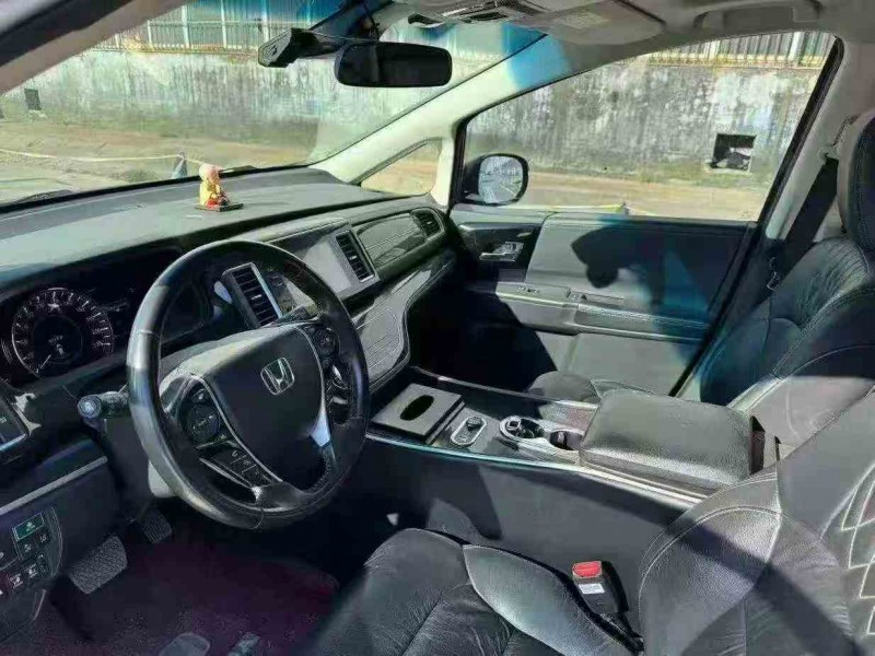 菏泽21年本田艾力绅3