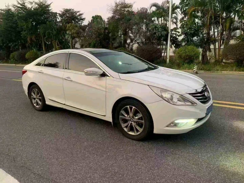 佛山15年现代索纳塔2