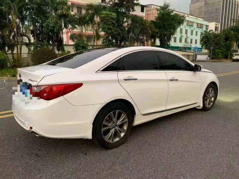 佛山15年现代索纳塔8