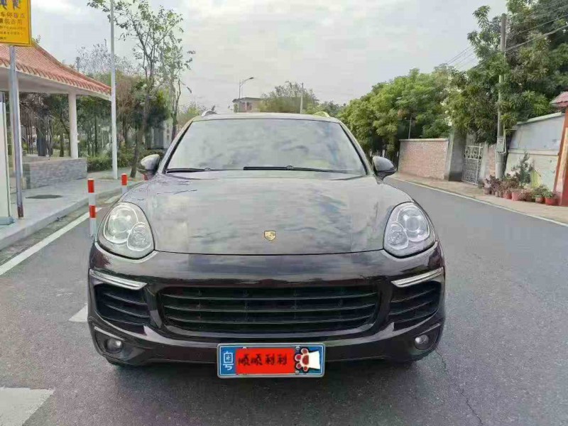 佛山15年保时捷卡宴1