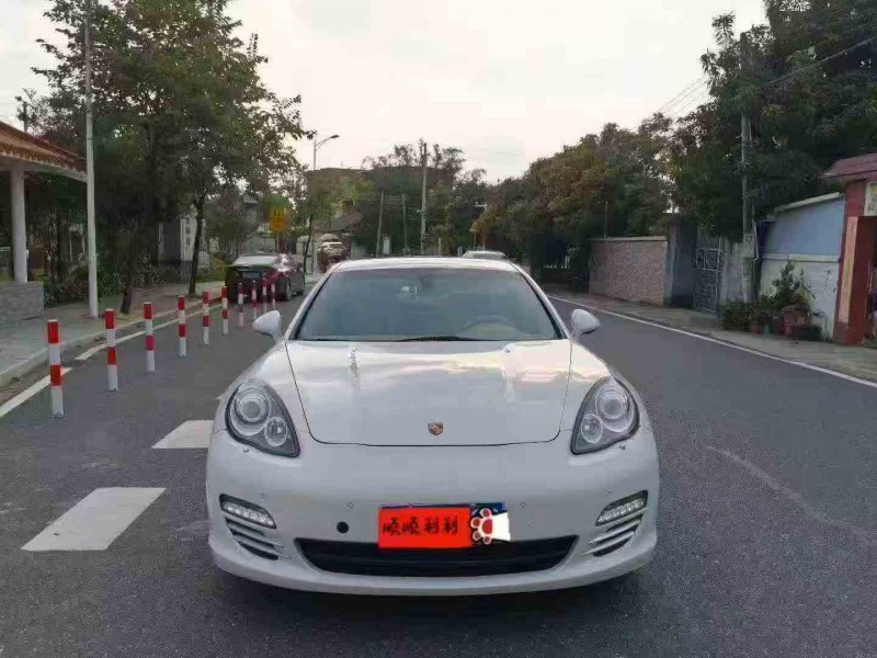 珠海11年保时捷帕拉梅拉1