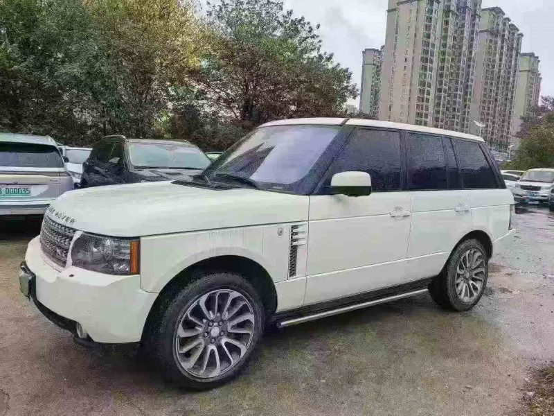 张家界13年路虎揽胜3