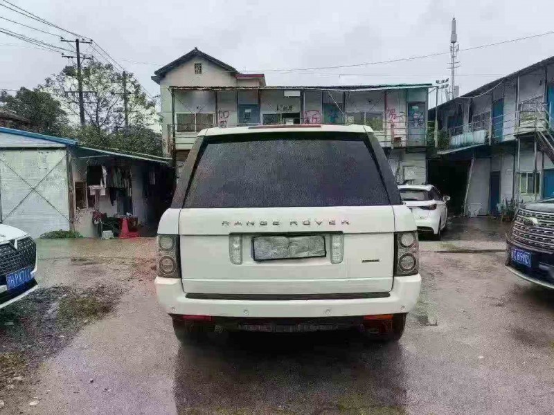 张家界13年路虎揽胜9