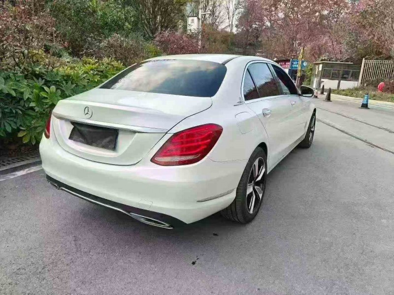 六盘水15年奔驰C9