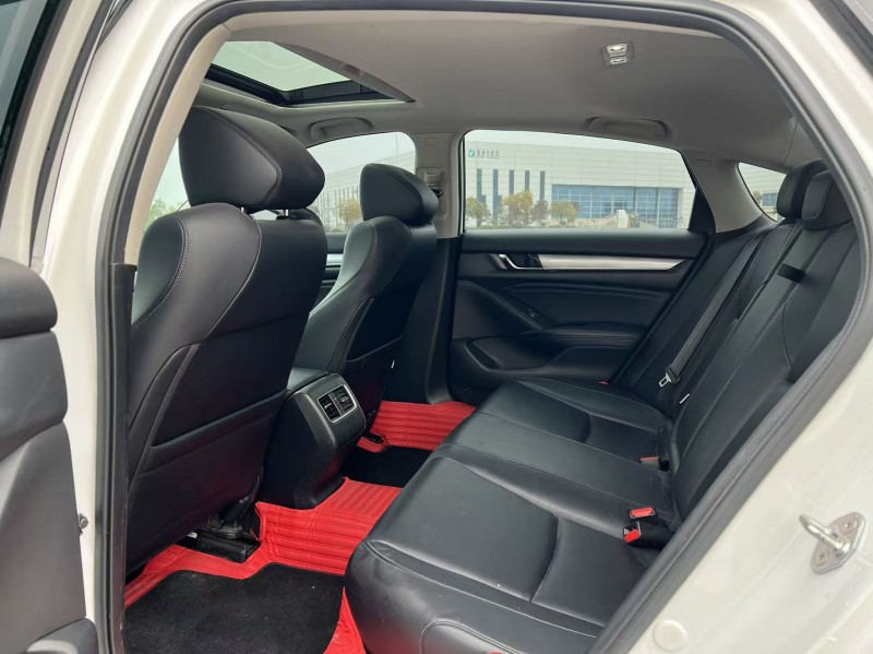 盐城19年本田雅阁5