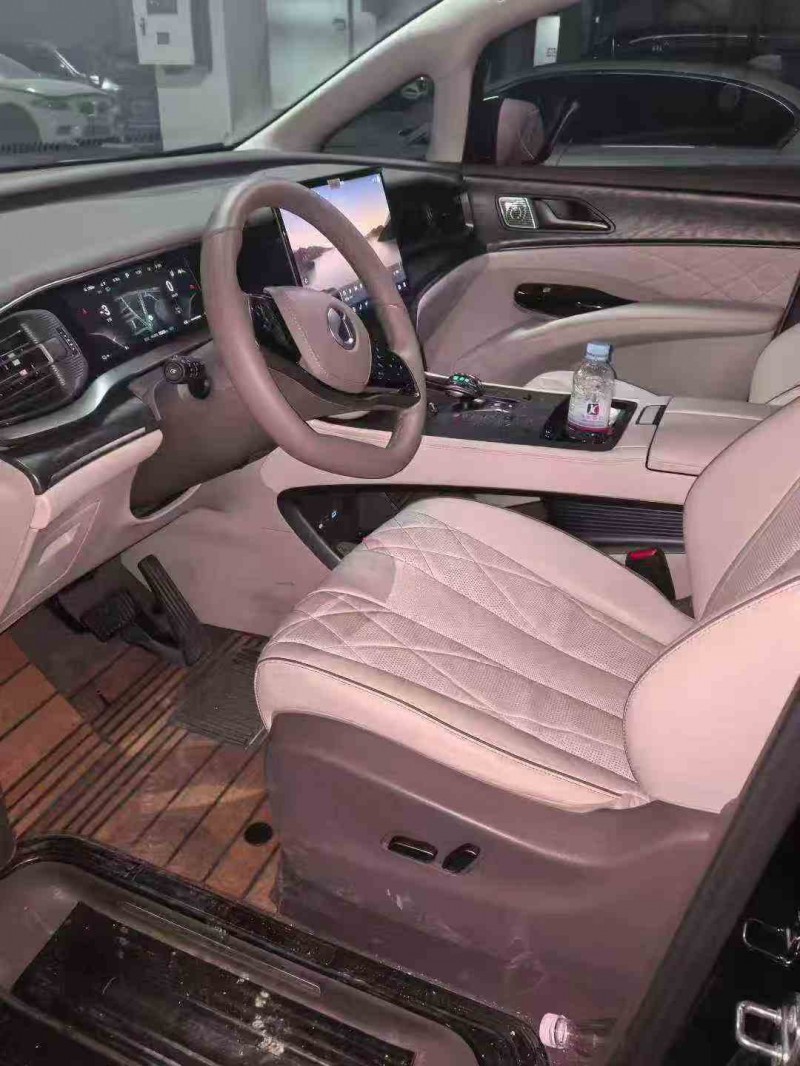 安顺23年腾势D92