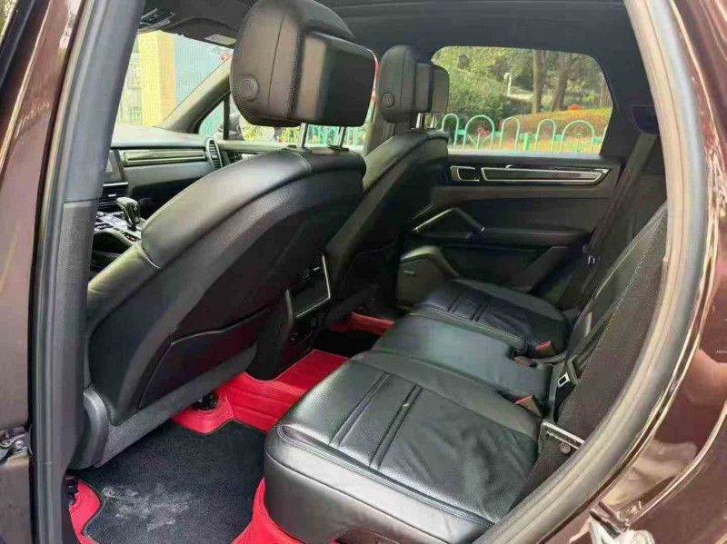 三明18年保时捷卡宴6