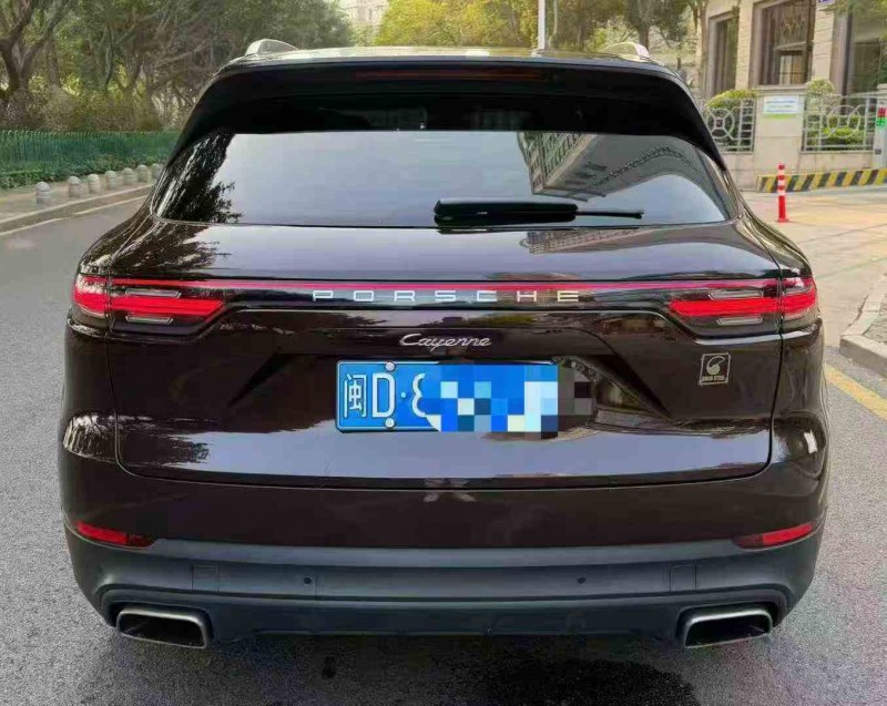 三明18年保时捷卡宴9