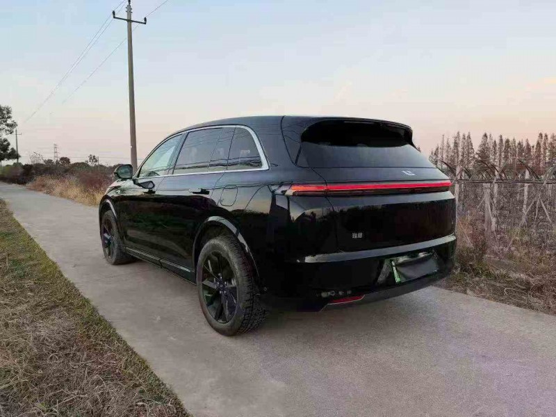 温州23年理想L77