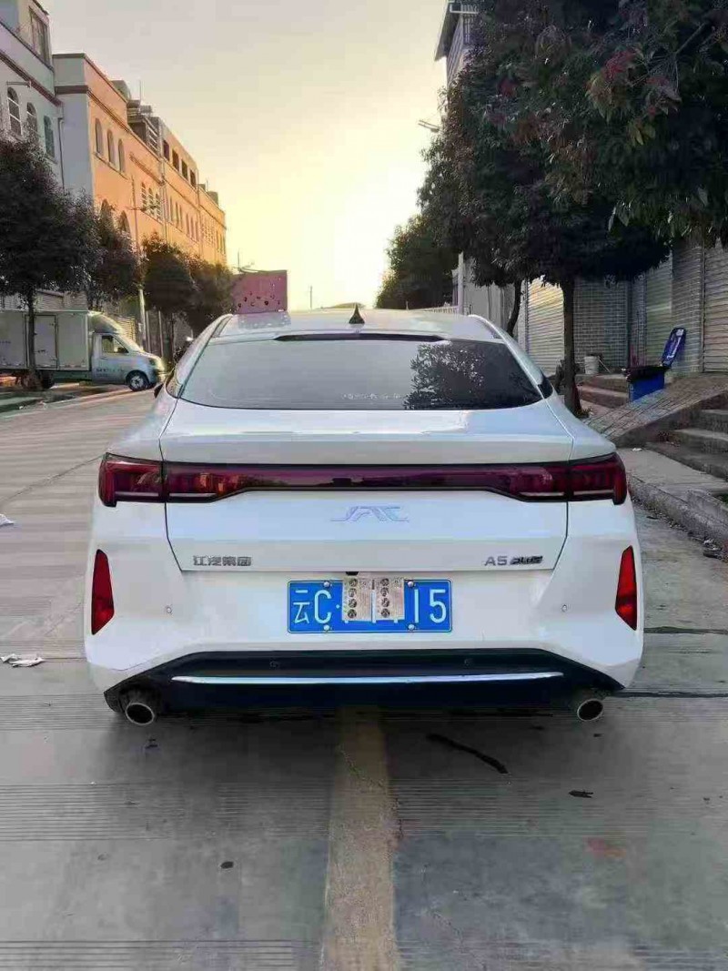 毕节23年江淮思皓8