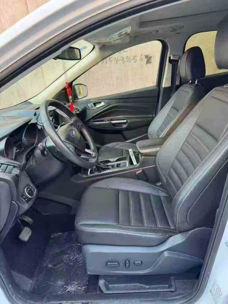 金华17年福特翼虎5