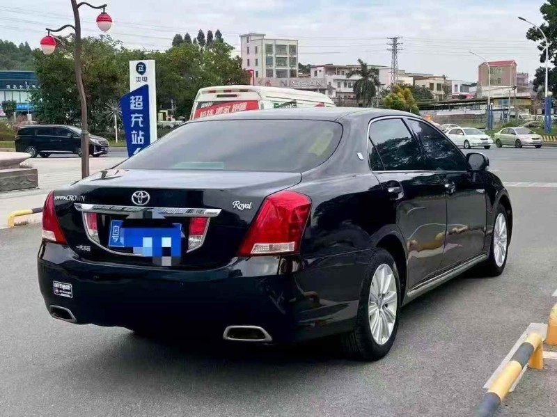佛山12年丰田皇冠7
