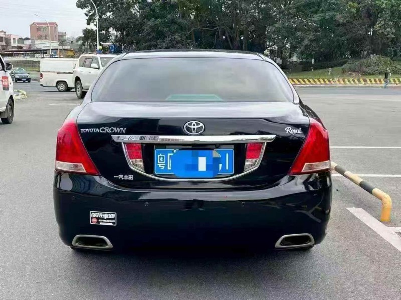 佛山12年丰田皇冠9