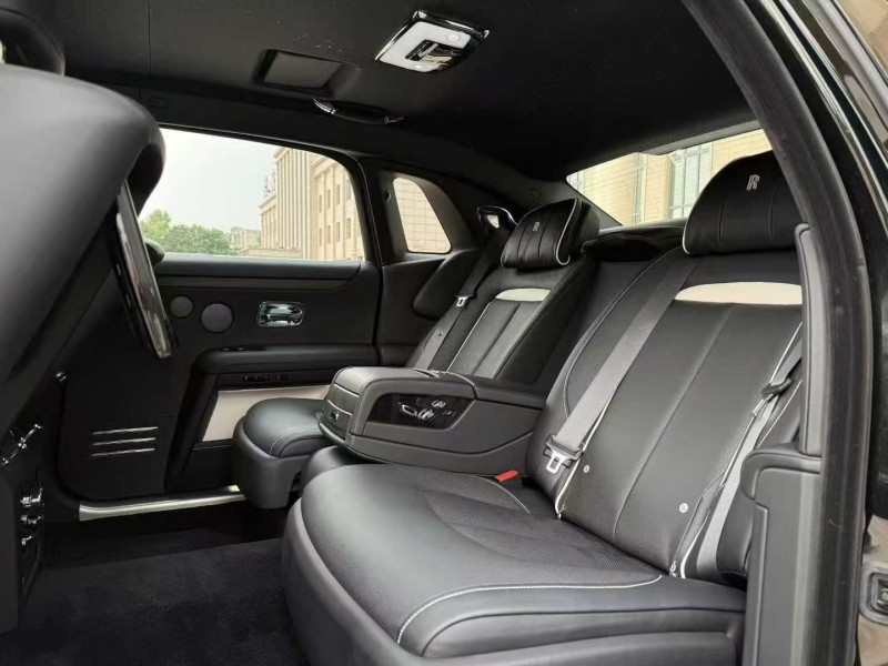 唐山24年劳斯莱斯古斯特4