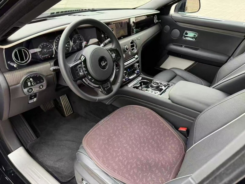 唐山24年劳斯莱斯古斯特6